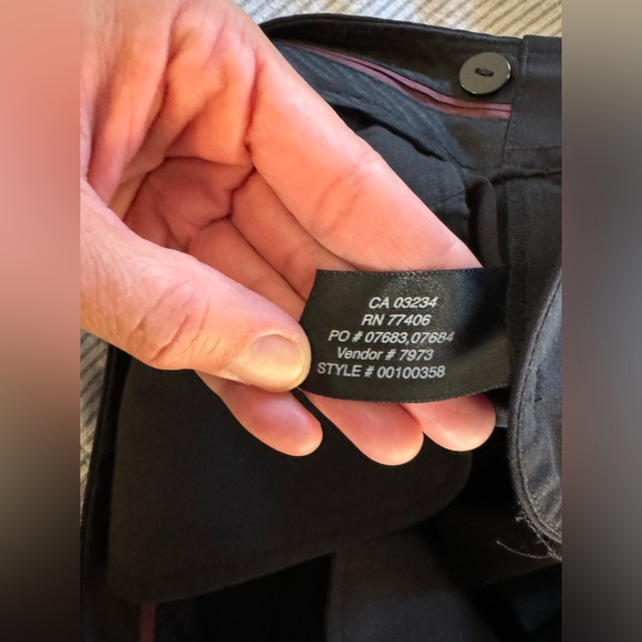 🟢CLUB MONACO size 6 Black capri dress pants.🟢 - Picture 9 of 10